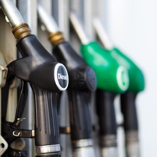 Manual Cars Are More Fuel Efficient - Dovetail Driving School Northern Suburbs Carine, WA 6020